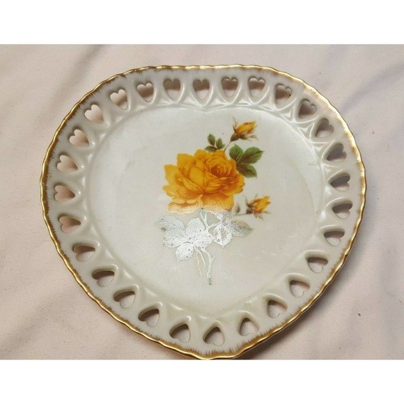 Cute Heart Shape Yellow Flower Hanging Wall Decorative Plate P-535